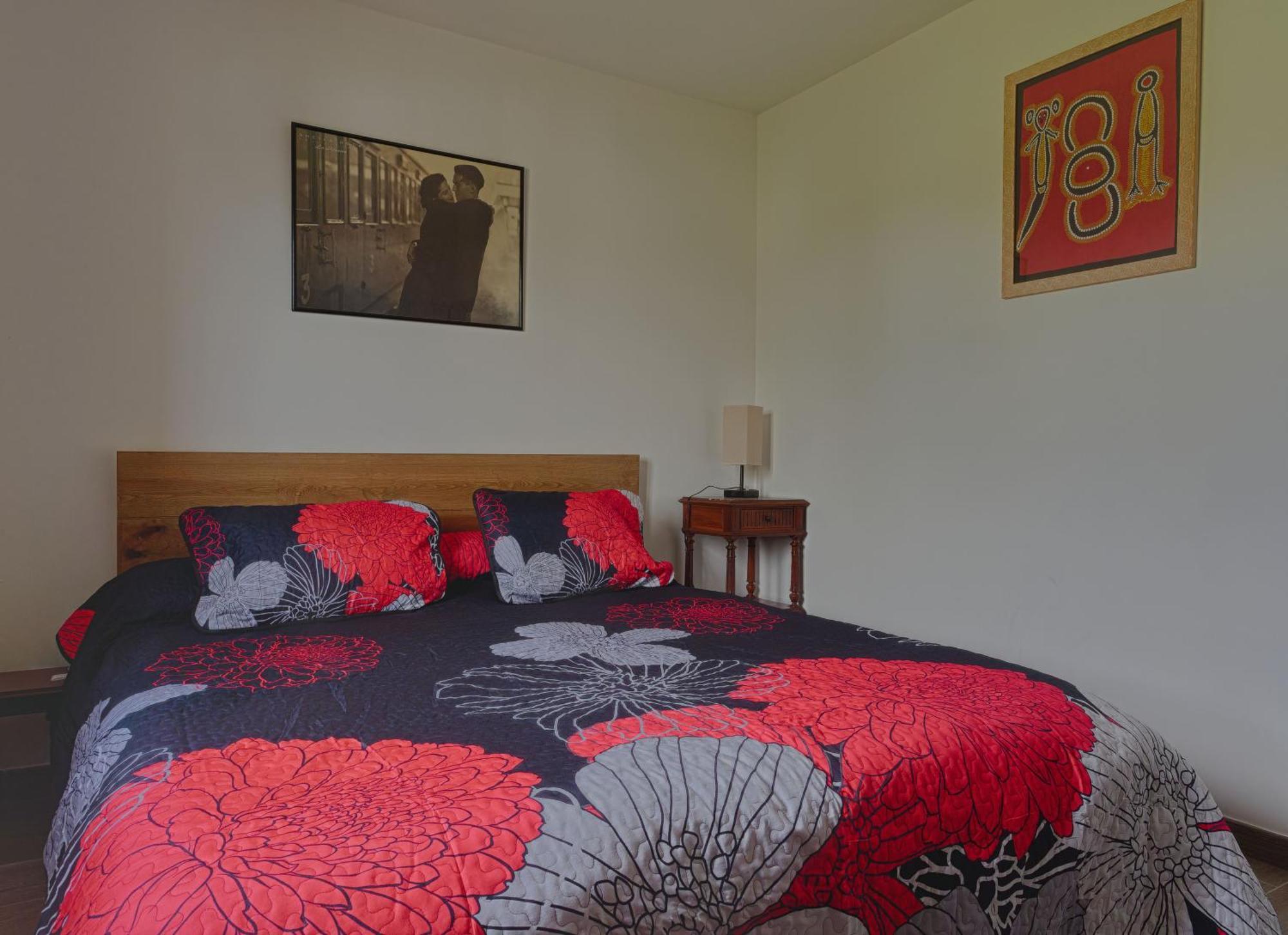Le Logis D'Emeric Avec Paisible Jardin Clos&Arbore Loches Ngoại thất bức ảnh